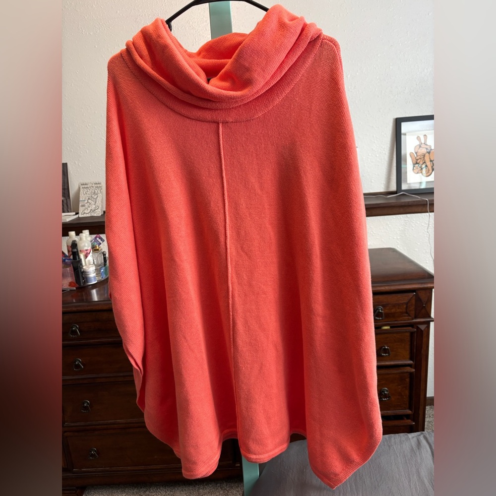 Elegant Cotton and Cashmere Blend Coral Poncho